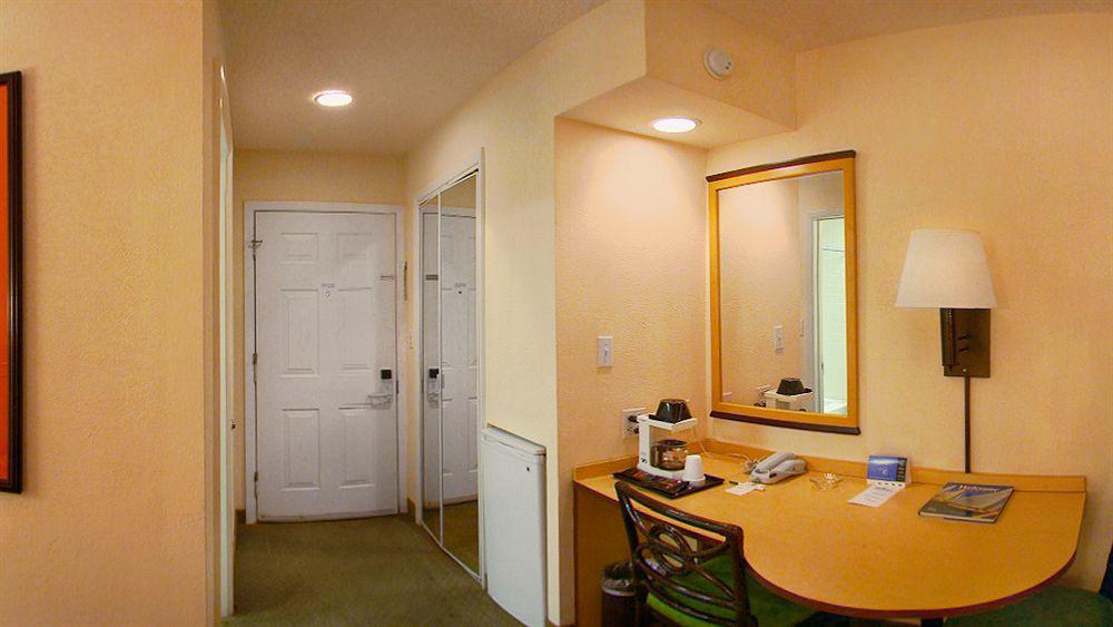 Hotel Nassau Palm Extérieur photo